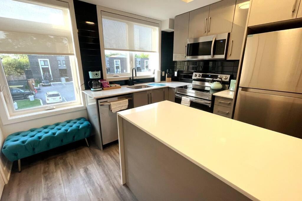 Exquisite, Bright & Modern Condo. Niagara Falls Eksteriør billede