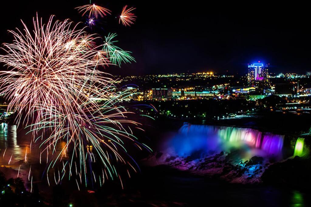 Exquisite, Bright & Modern Condo. Niagara Falls Eksteriør billede