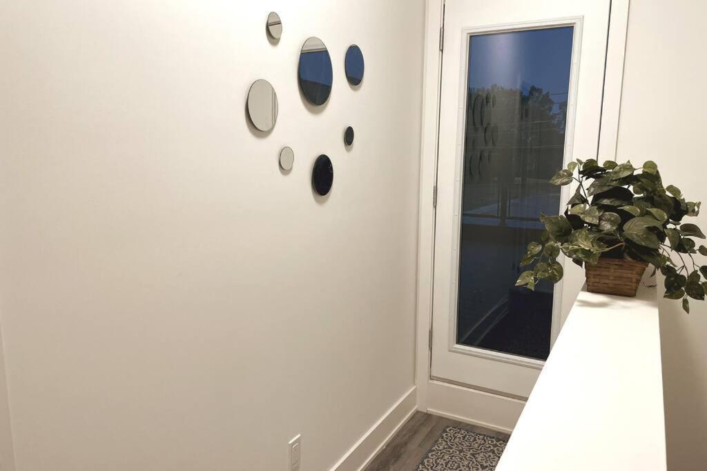 Exquisite, Bright & Modern Condo. Niagara Falls Eksteriør billede